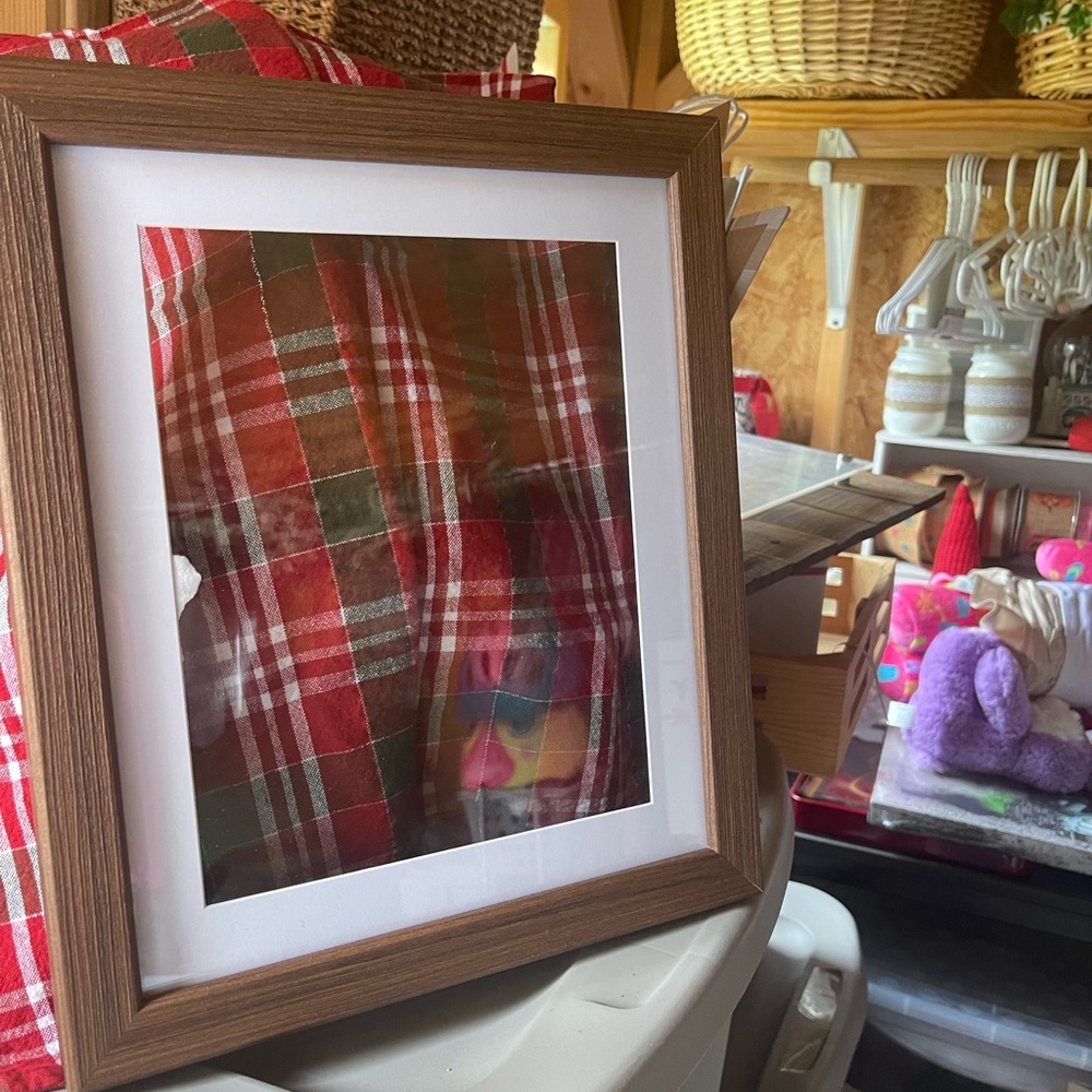 NWT! Wood 8x10 Design Picture Frame
